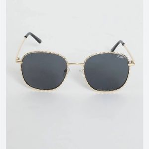 Quay Jezabell Twist Sunglasses
